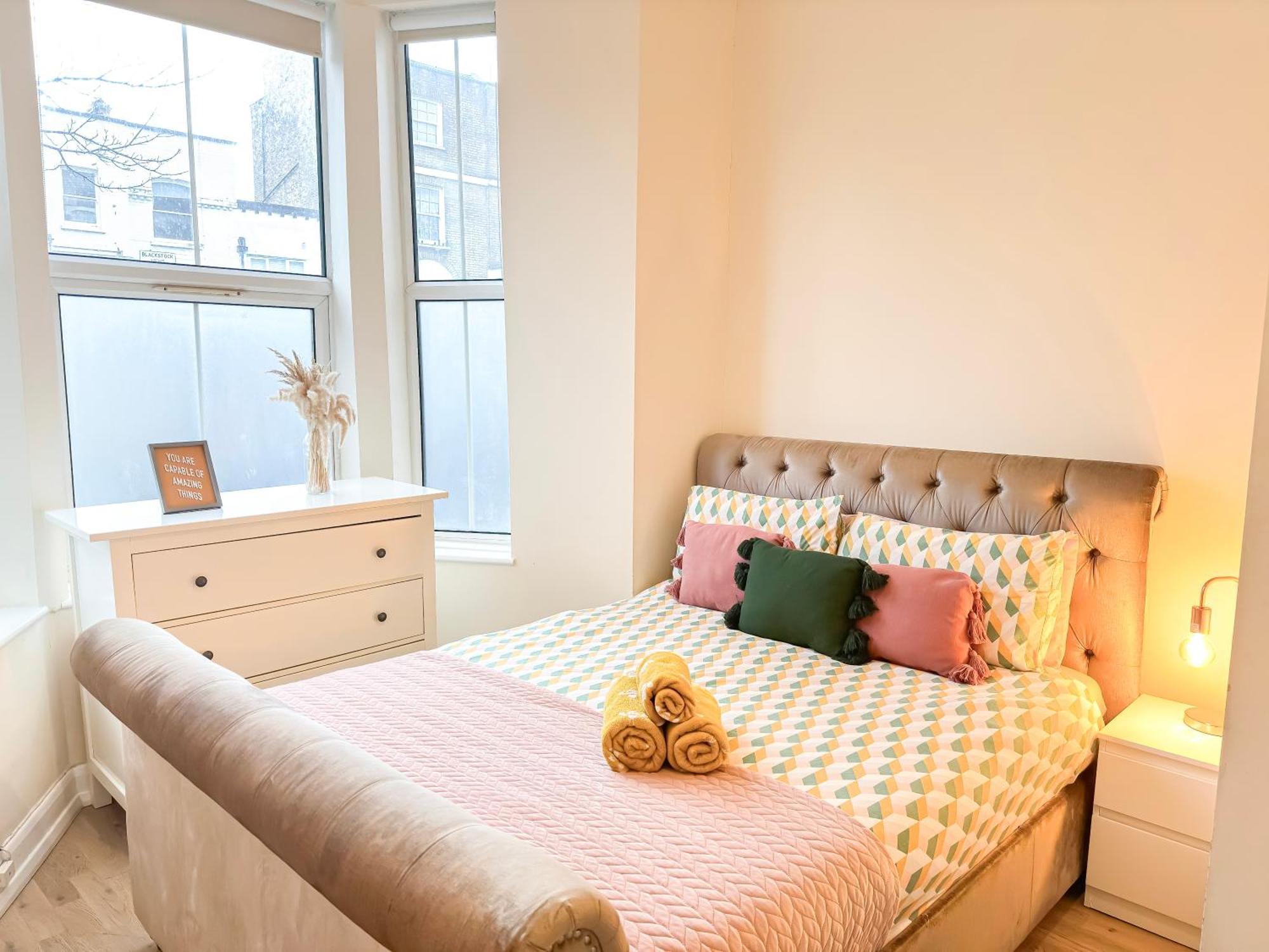1-Bedroom Flat With Small Garden & Paid Parking In Finsbury Park, Highbury London Luaran gambar