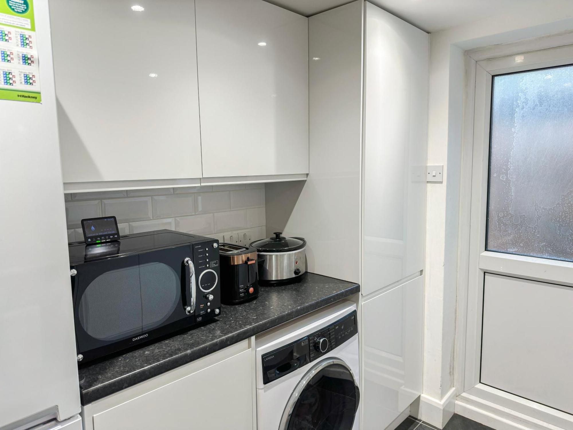 1-Bedroom Flat With Small Garden & Paid Parking In Finsbury Park, Highbury London Luaran gambar