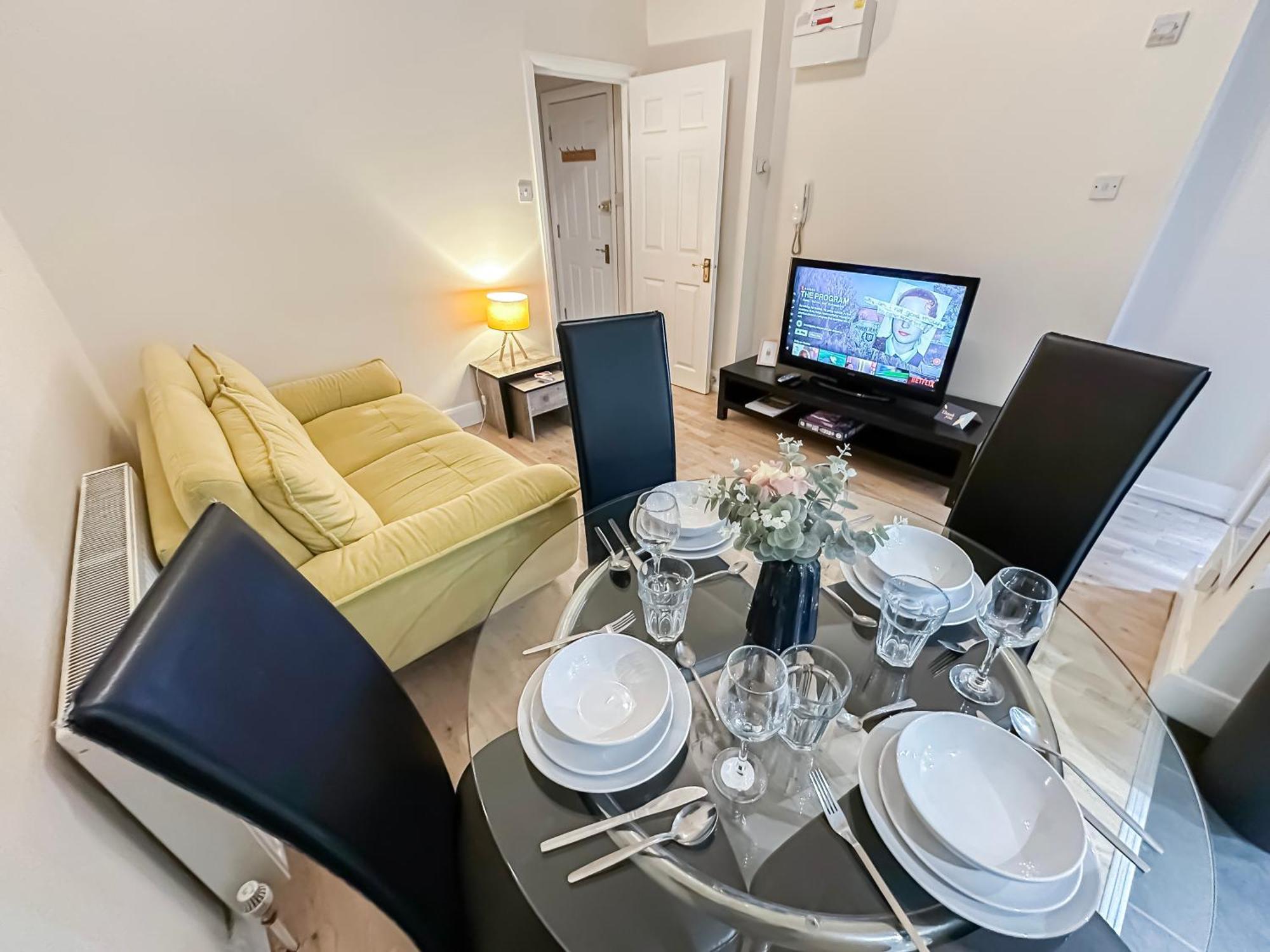 1-Bedroom Flat With Small Garden & Paid Parking In Finsbury Park, Highbury London Luaran gambar