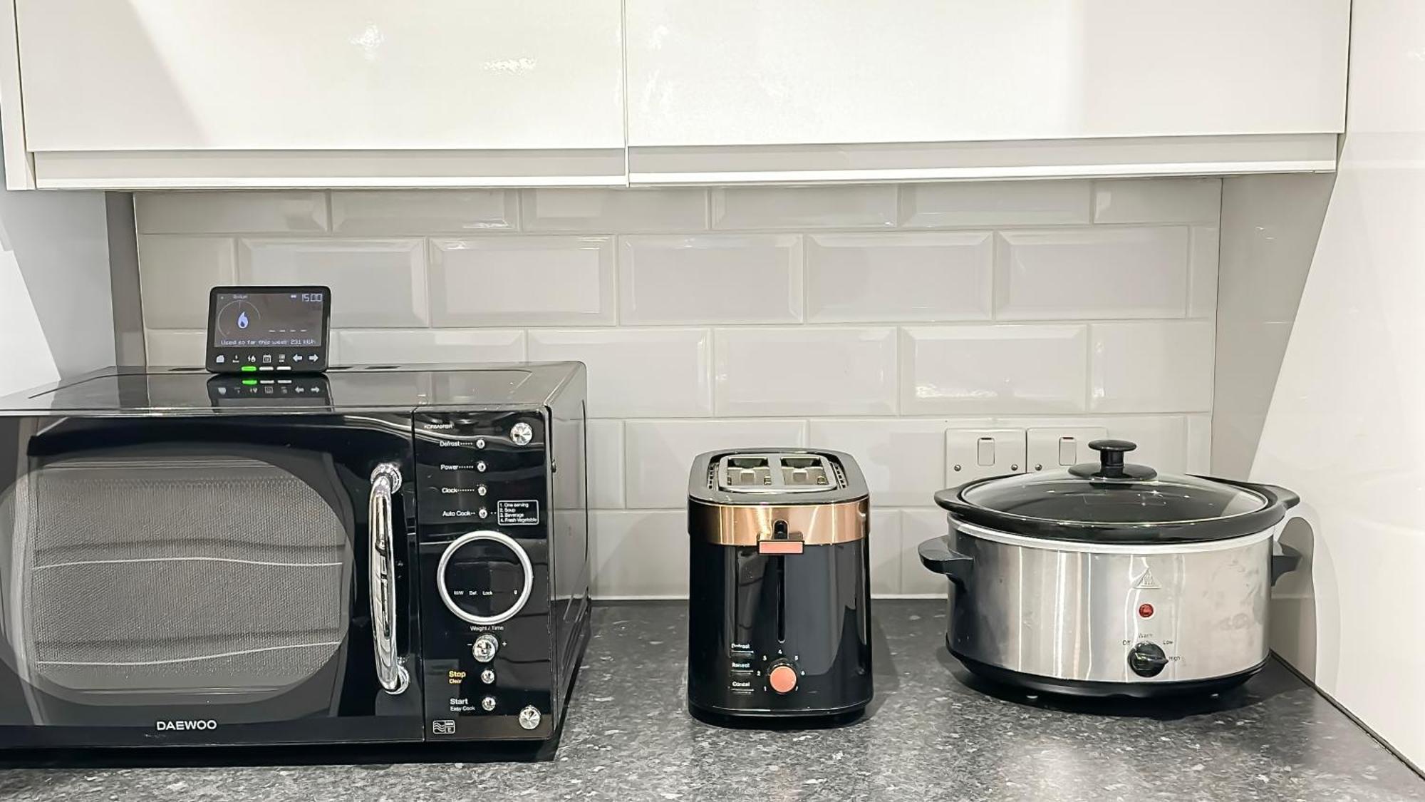 1-Bedroom Flat With Small Garden & Paid Parking In Finsbury Park, Highbury London Luaran gambar