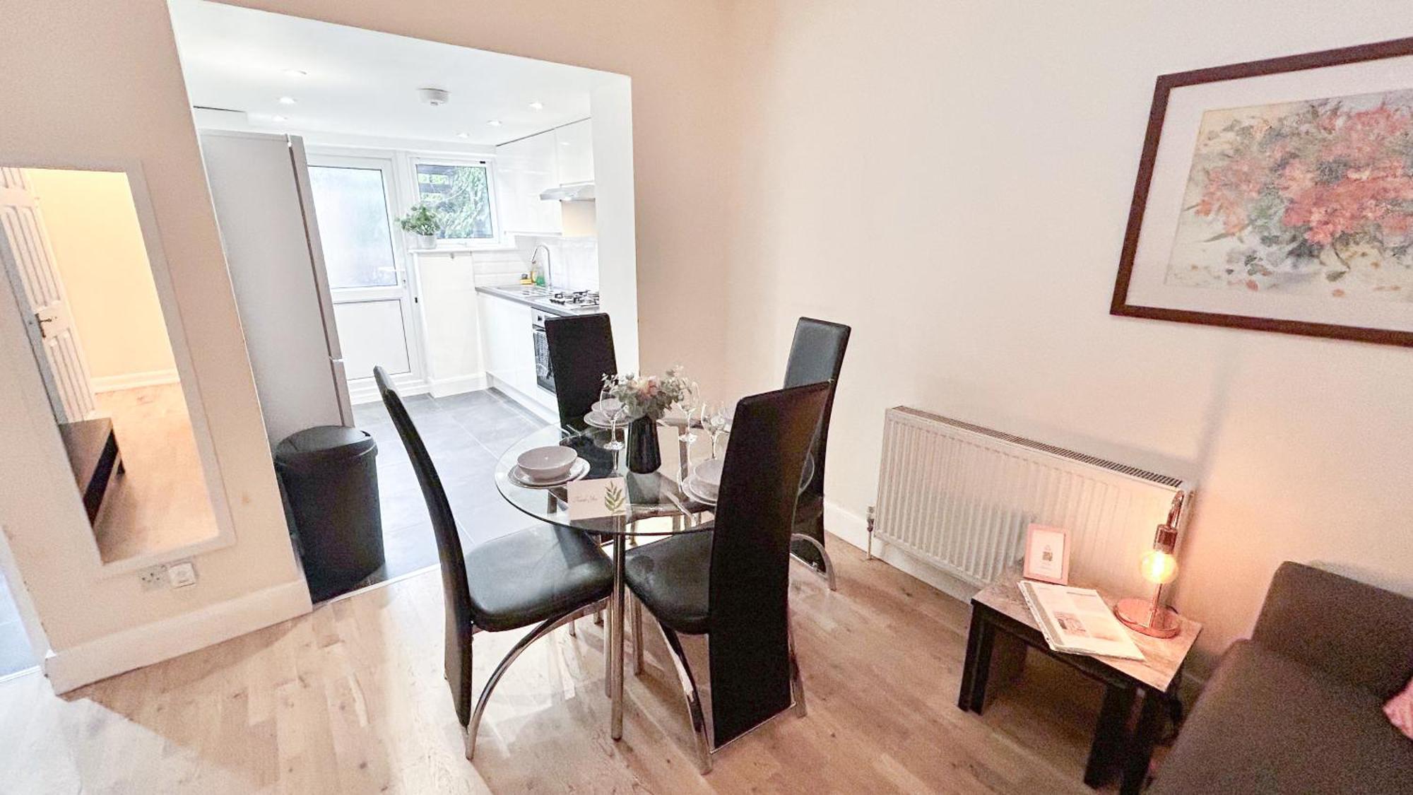 1-Bedroom Flat With Small Garden & Paid Parking In Finsbury Park, Highbury London Luaran gambar