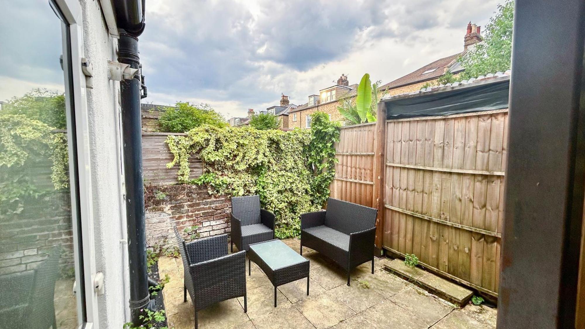 1-Bedroom Flat With Small Garden & Paid Parking In Finsbury Park, Highbury London Luaran gambar