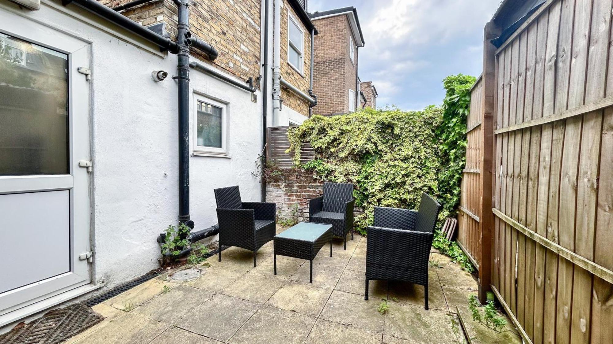1-Bedroom Flat With Small Garden & Paid Parking In Finsbury Park, Highbury London Luaran gambar