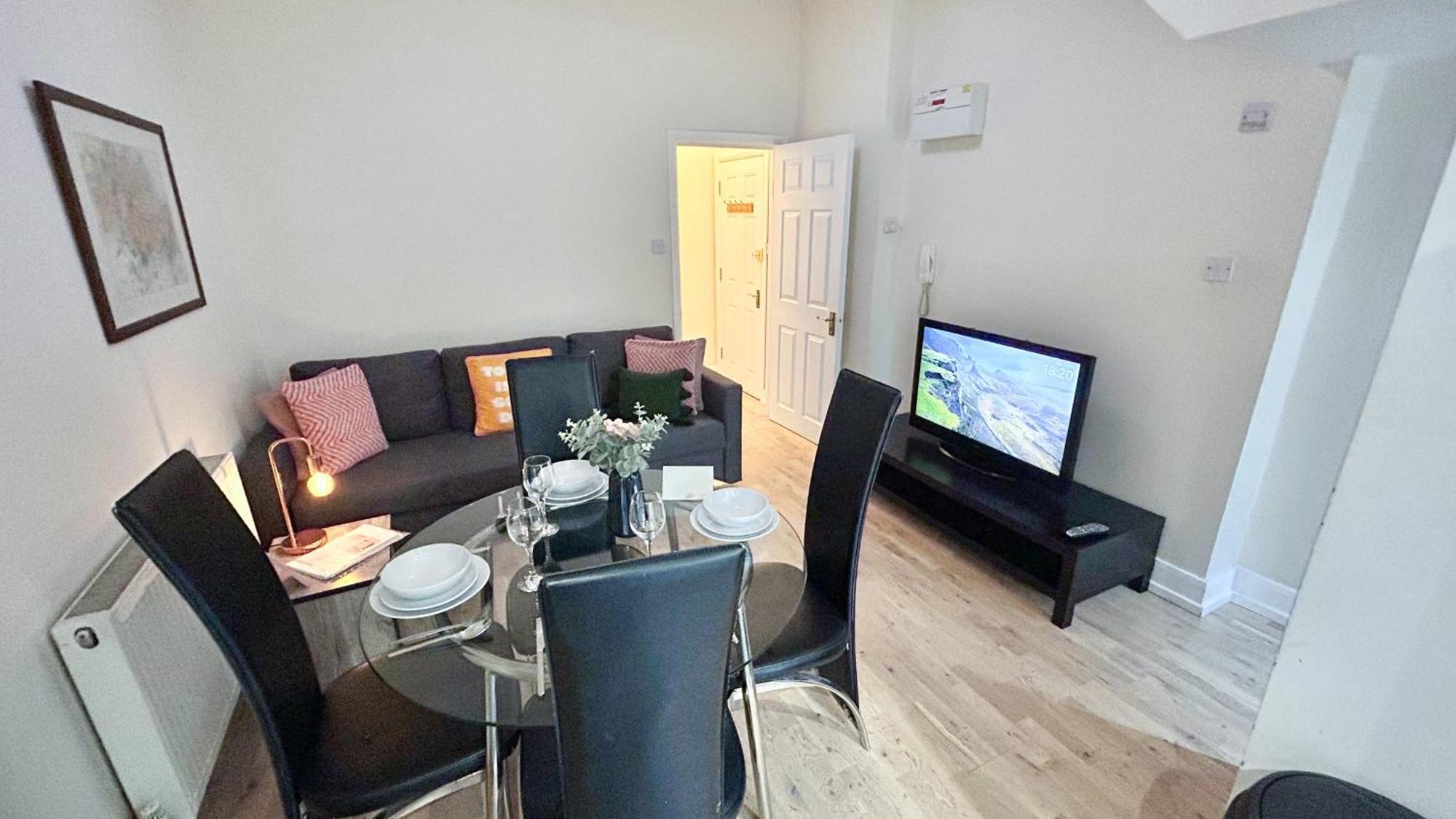 1-Bedroom Flat With Small Garden & Paid Parking In Finsbury Park, Highbury London Luaran gambar