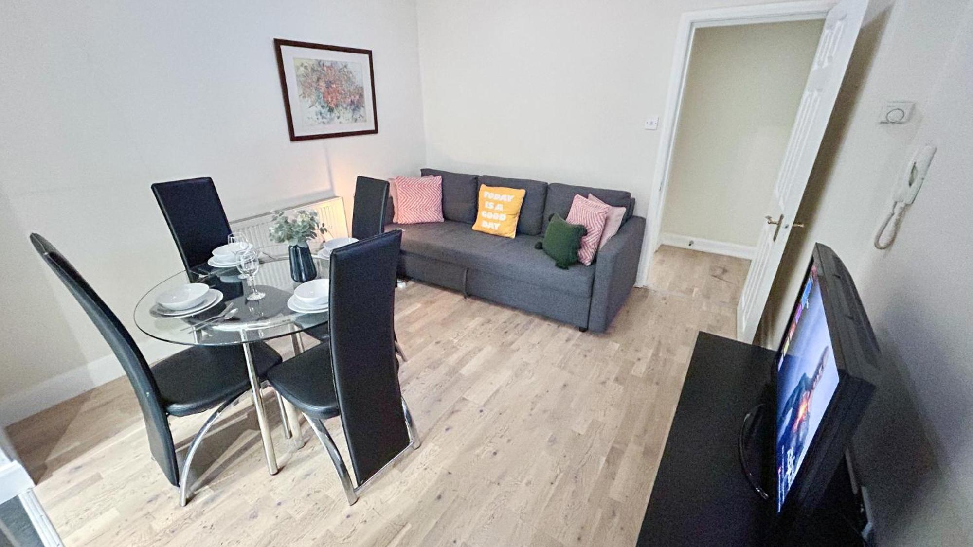 1-Bedroom Flat With Small Garden & Paid Parking In Finsbury Park, Highbury London Luaran gambar