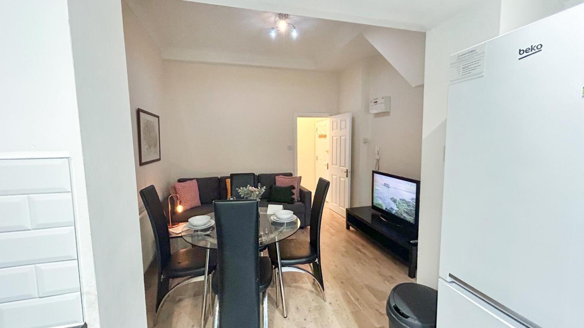 1-Bedroom Flat With Small Garden & Paid Parking In Finsbury Park, Highbury London Luaran gambar