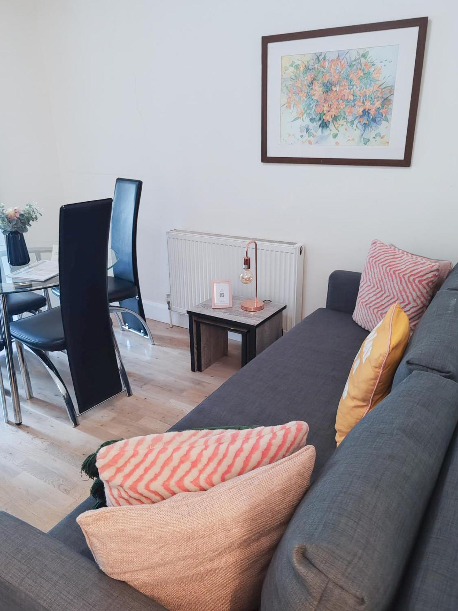 1-Bedroom Flat With Small Garden & Paid Parking In Finsbury Park, Highbury London Luaran gambar