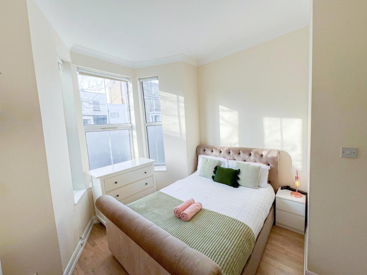 1-Bedroom Flat With Small Garden & Paid Parking In Finsbury Park, Highbury London Luaran gambar