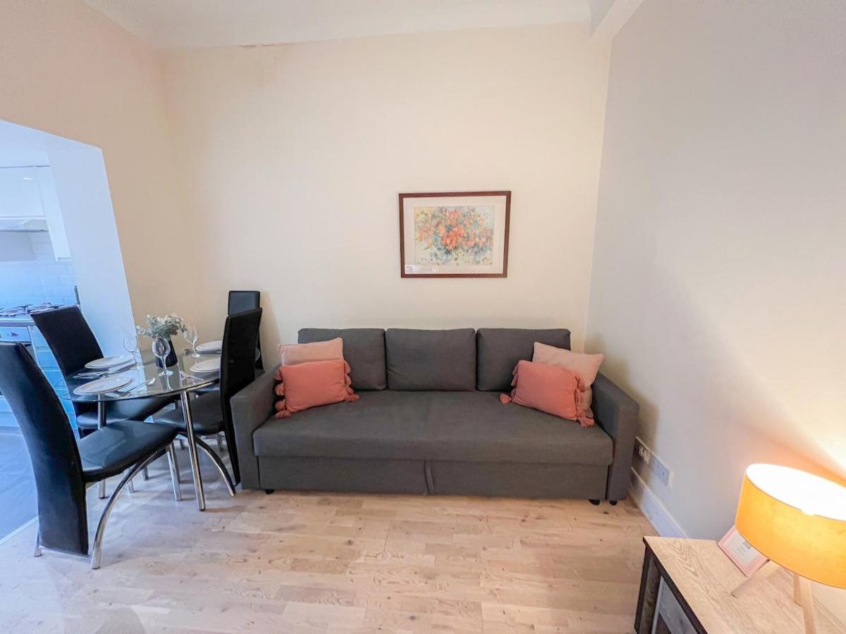 1-Bedroom Flat With Small Garden & Paid Parking In Finsbury Park, Highbury London Luaran gambar